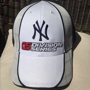 💥HOST PICK💥NY Yankees 2005 Division Series Baseball Hat